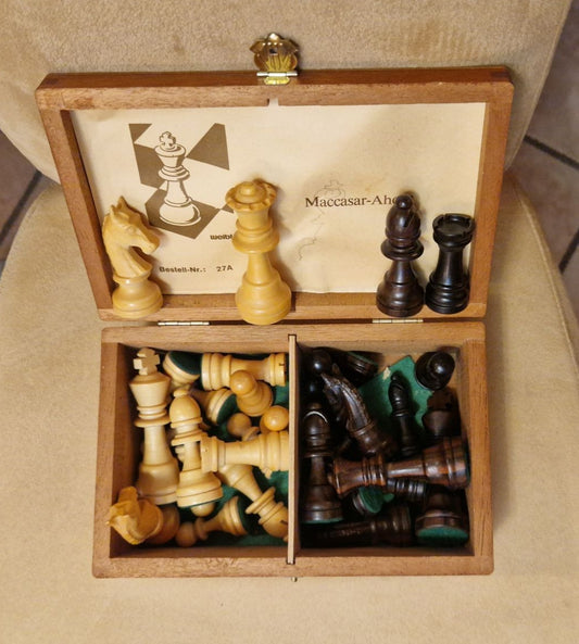 Maccasar Ebenholz + Ahorn Schachfiguren - weible