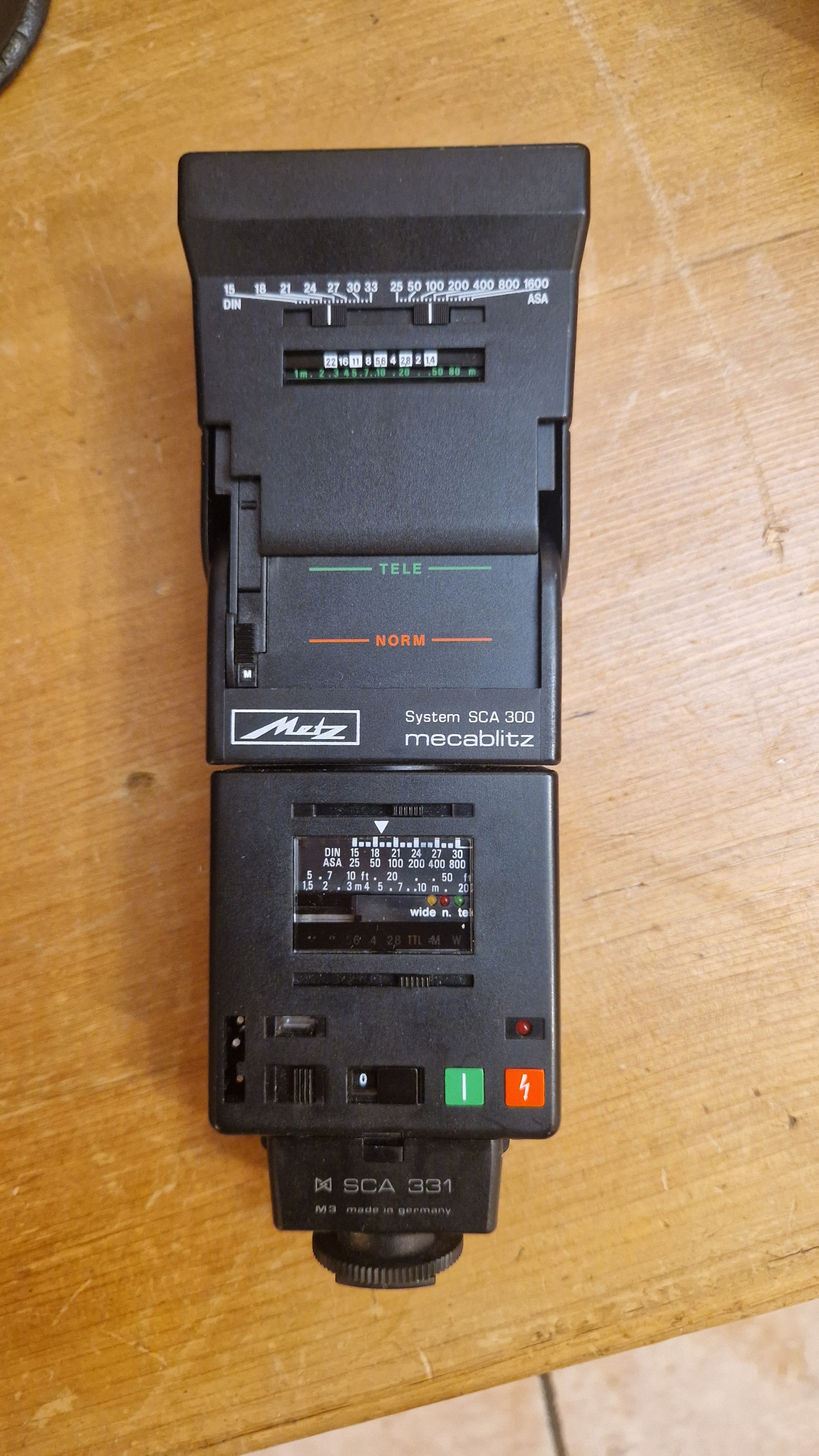 Metz Mecablitz 36 CT 3 + SCA 331 Adapter - Artikelbild von Fummel & Gedöns Secondhand-Store