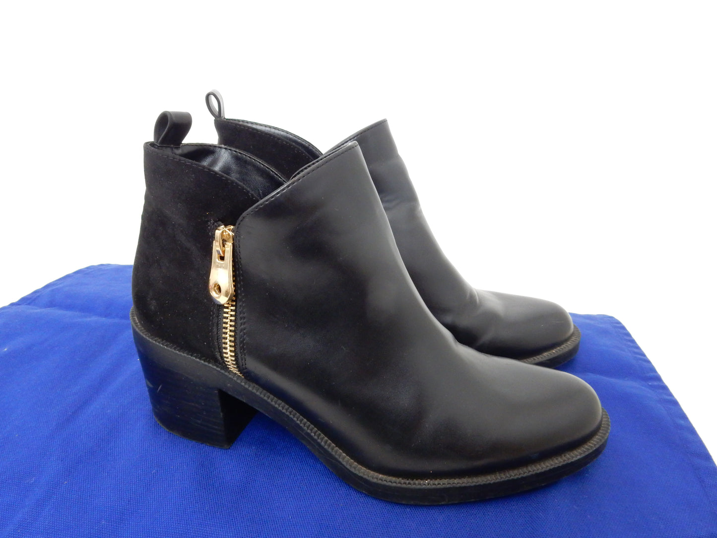 Schwarze Stiefelette