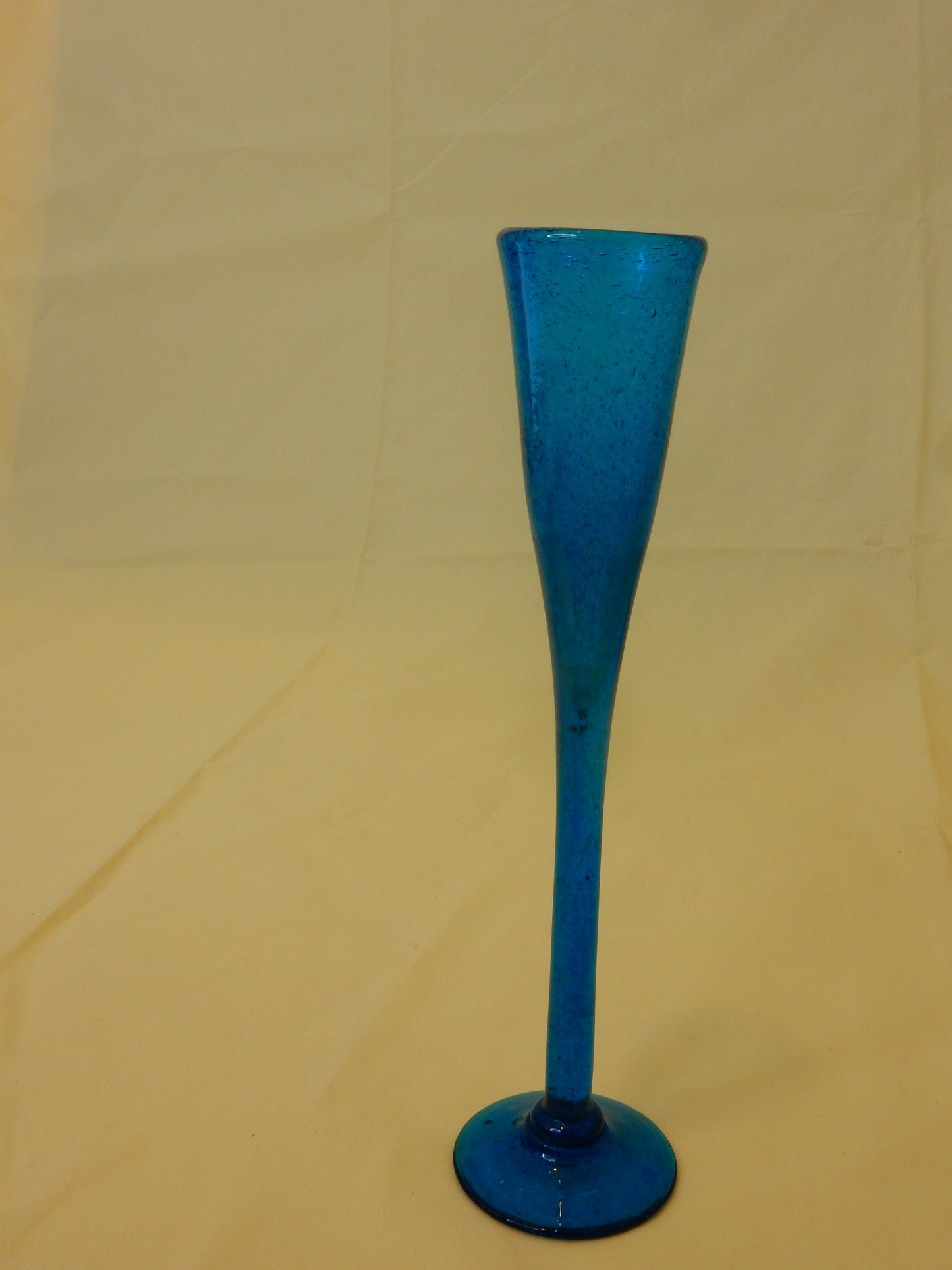 Hellblaue Vase, Flötenform
