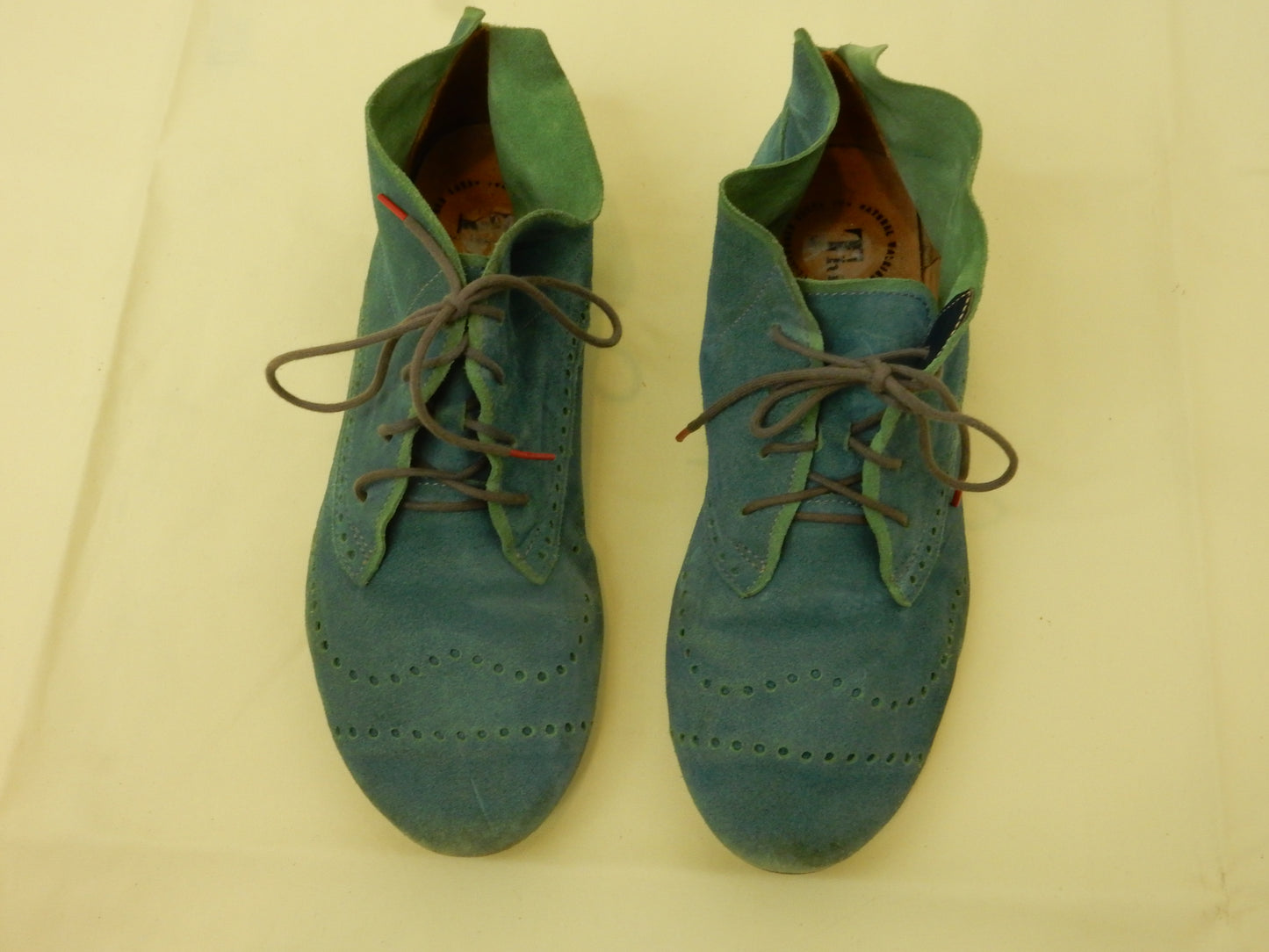 Velourleder Halbschuhe in türkis