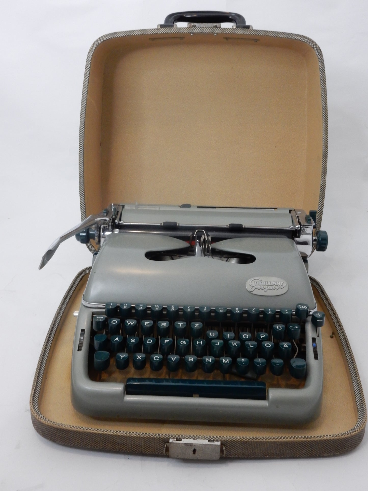 Vintage Koffer-Schreibmaschine "Brillant Super"