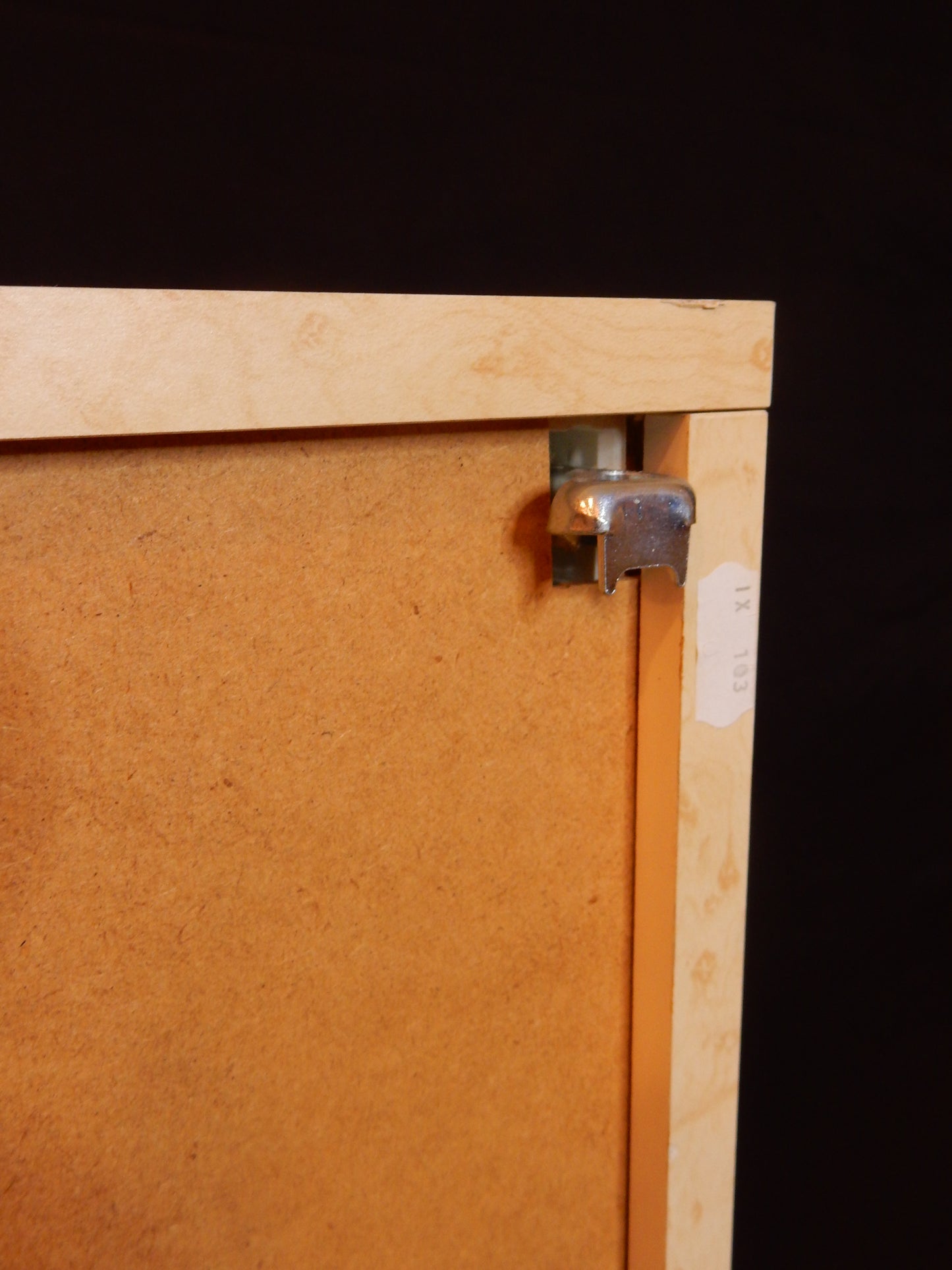 Moderner Hängeschrank