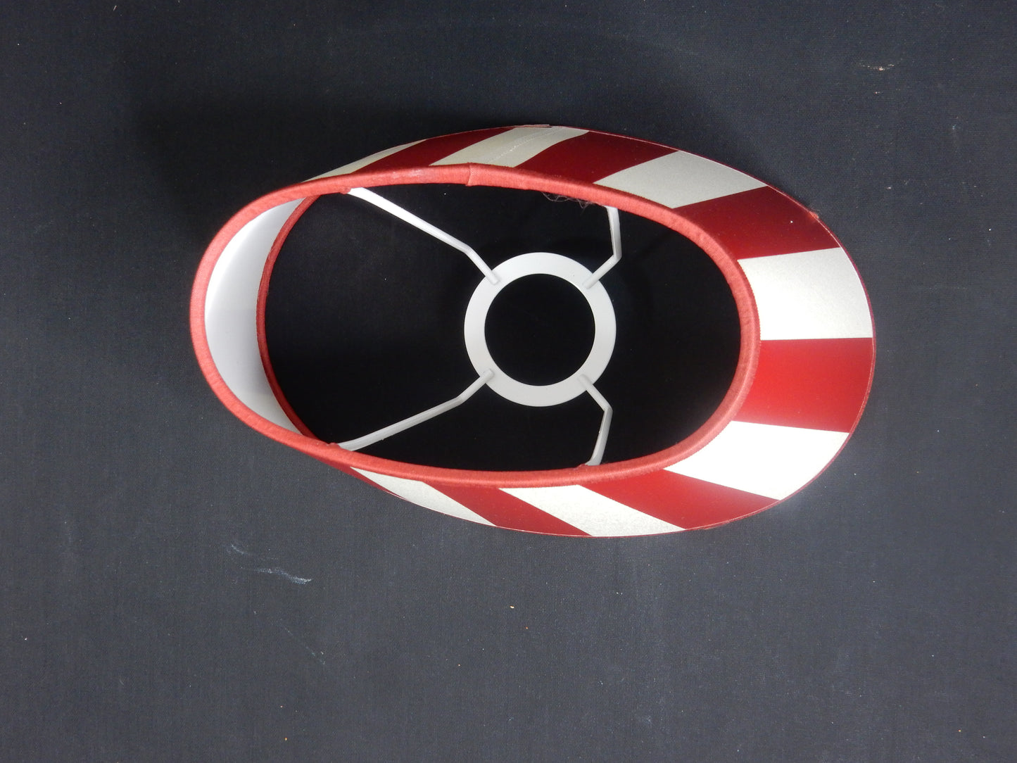 Lampenschirm oval für Tischlampe - E27 - gestreift - rot/weiß