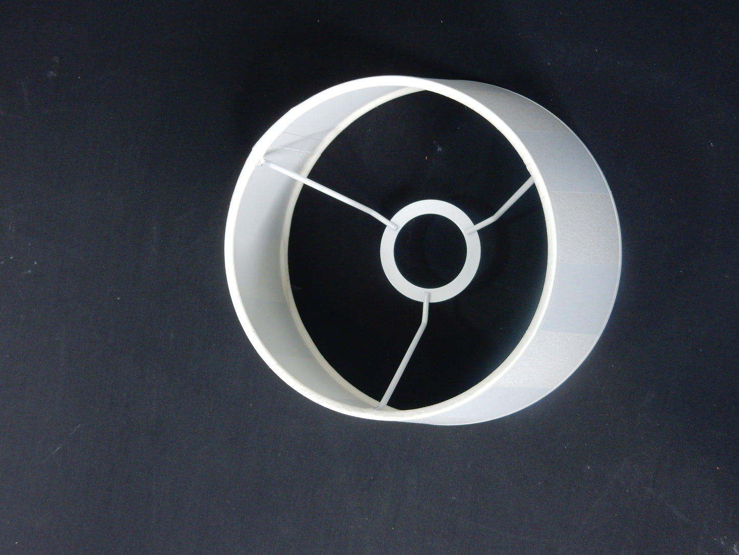 Lampenschirm rund klein für Tischlampe - E27 - gestreift - hellgrau/weiß