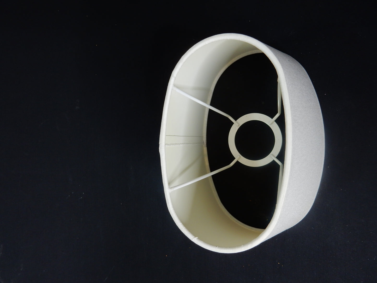 Lampenschirm oval klein für Tischlampe - E27 - weiß
