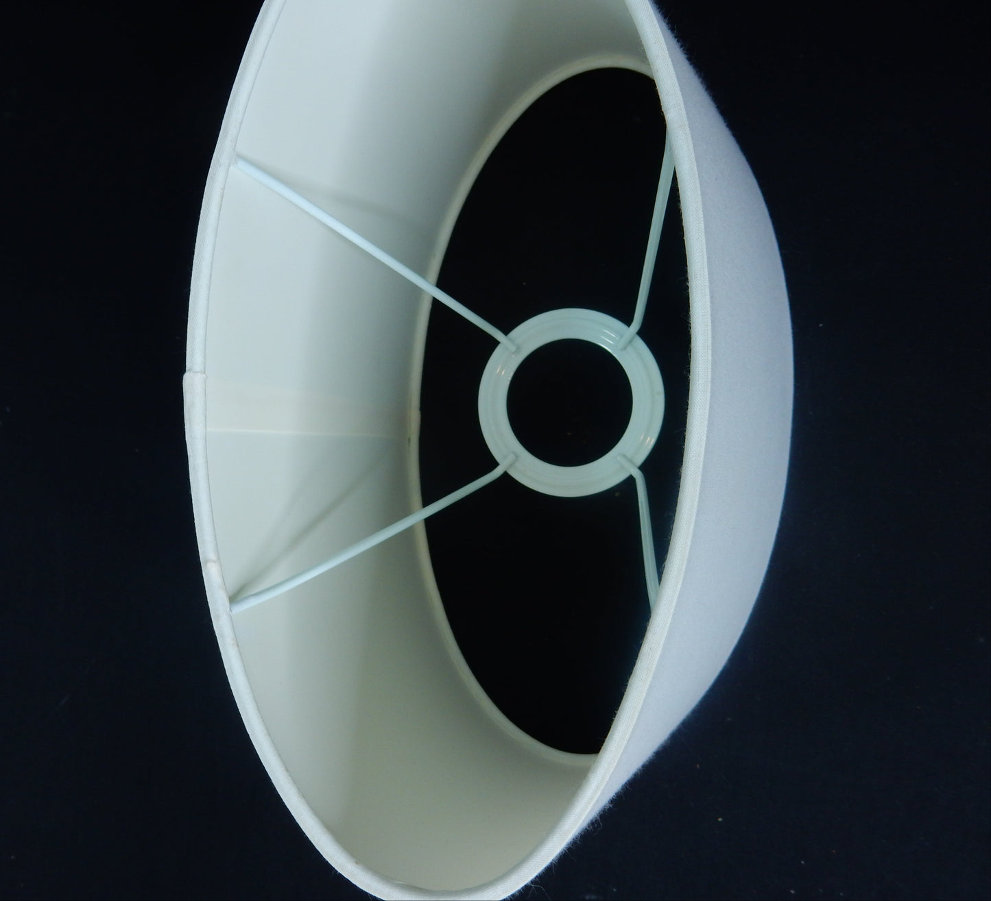 Lampenschirm oval für Tischlampe - E27 - weiß