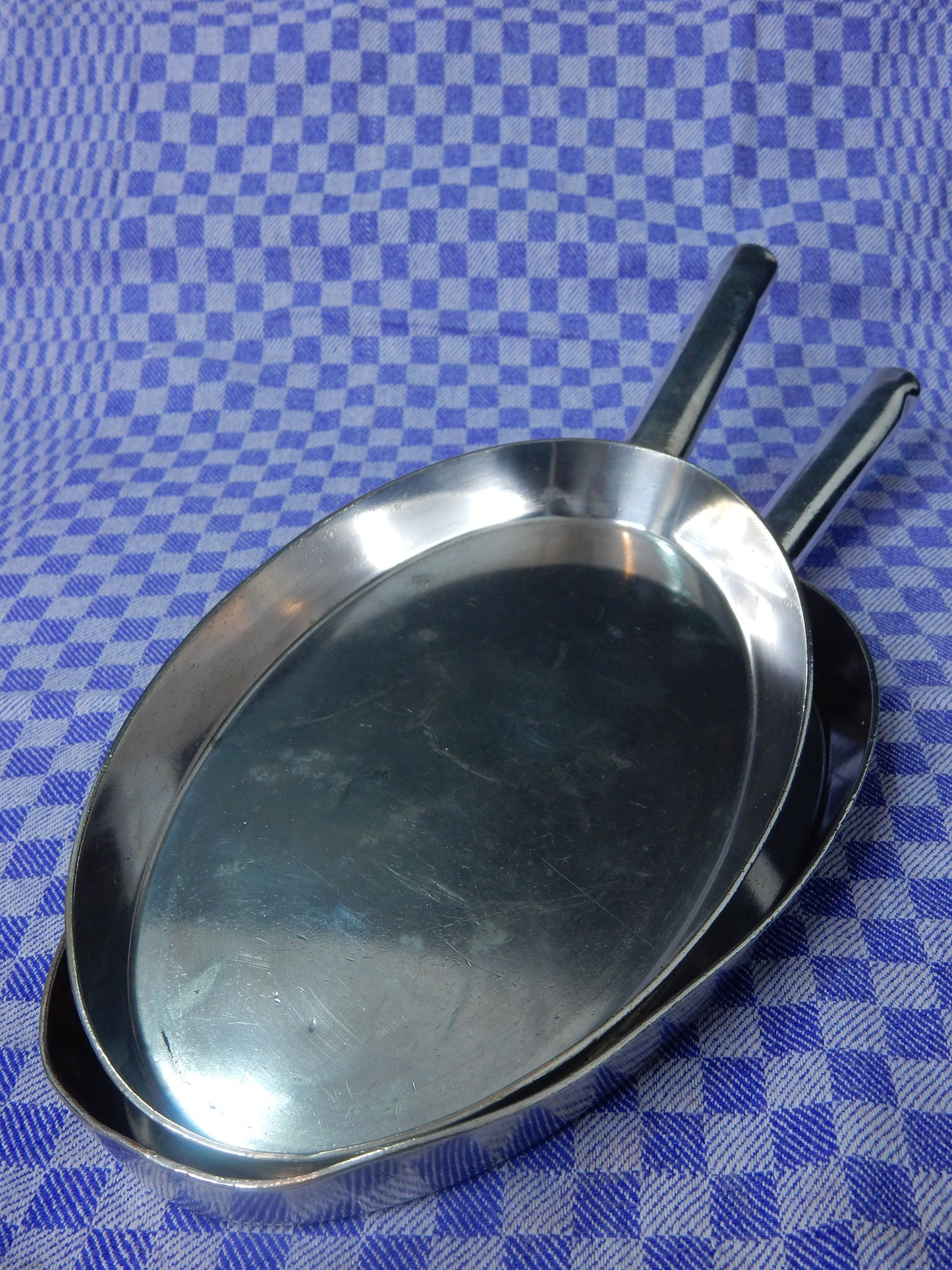 2x Vintage Hotel-Serviertablett mit Griff – Schönberg Silber 90