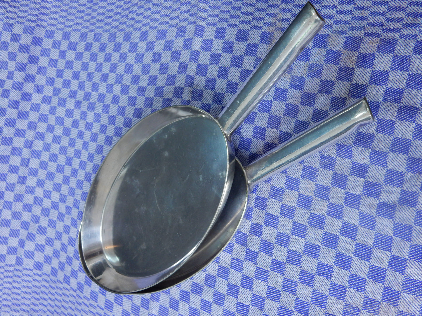 2x Vintage Hotel-Serviertablett mit Griff – Schönberg Silber 90