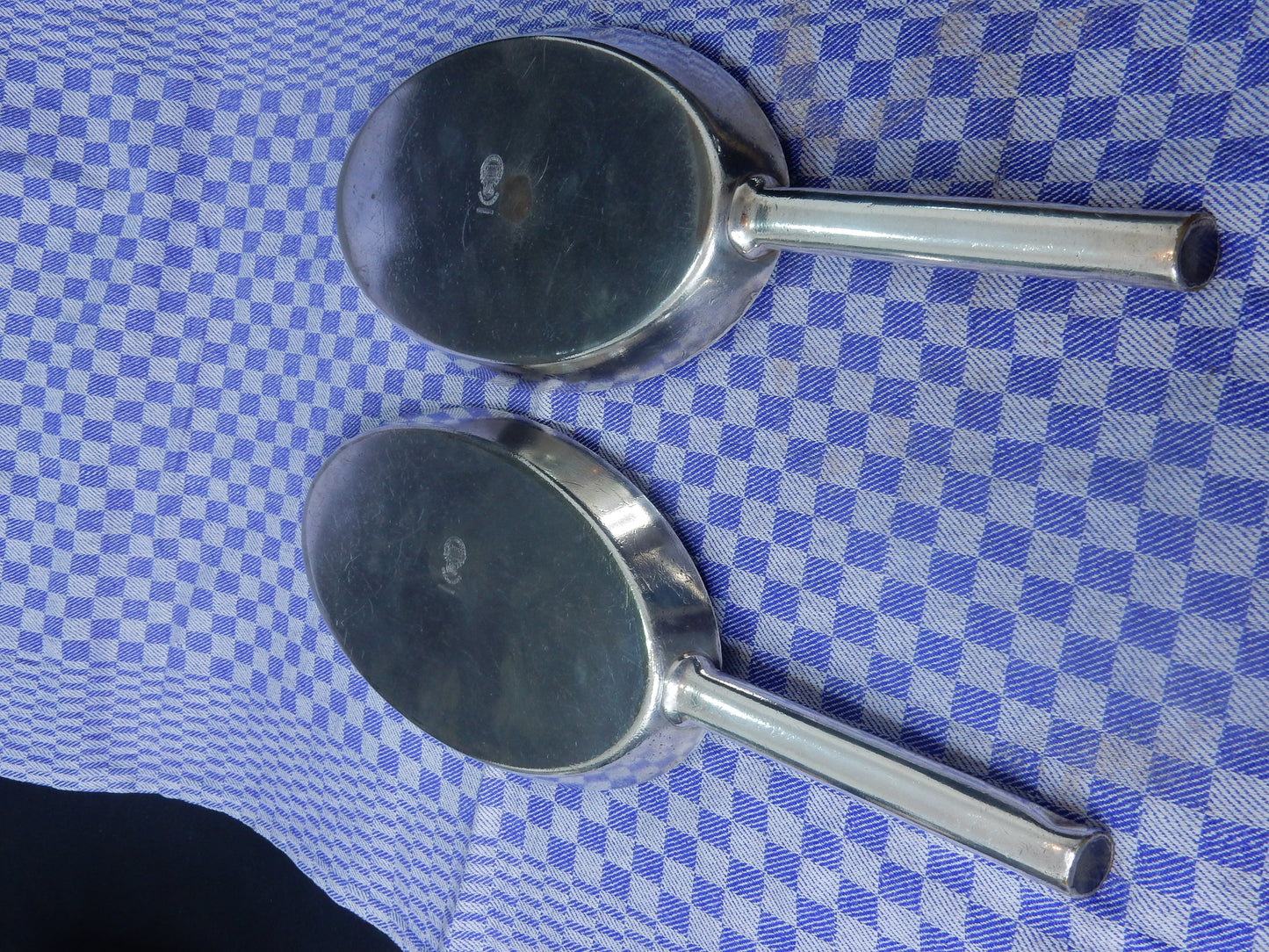 2x Vintage Hotel-Serviertablett mit Griff – Schönberg Silber 90