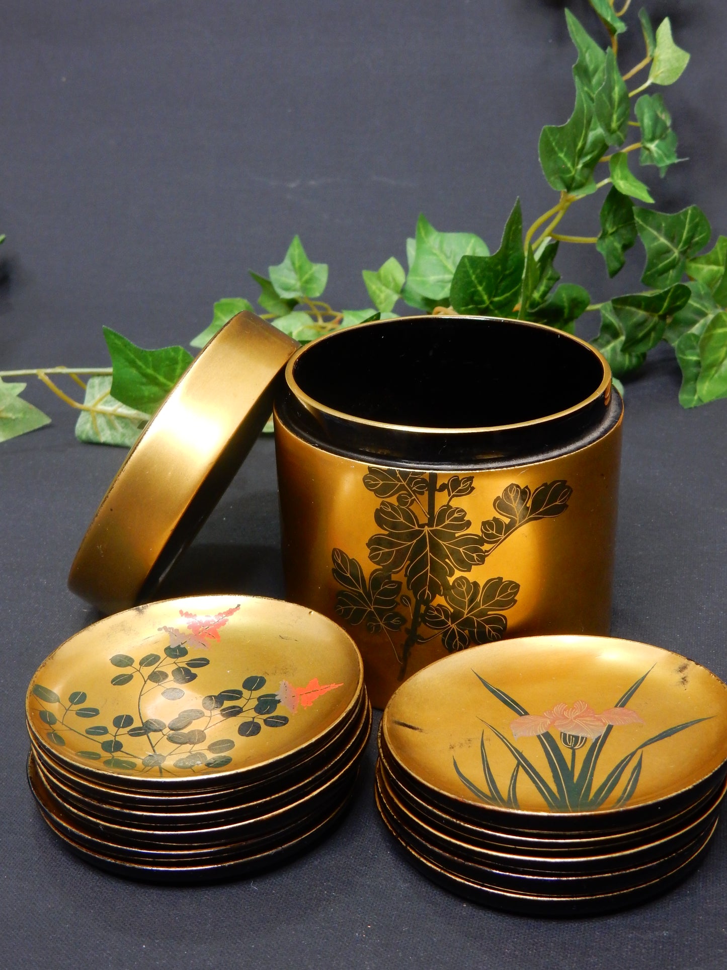 Japanisches Untersetzer-Set (10-teilig) - Golden Flower