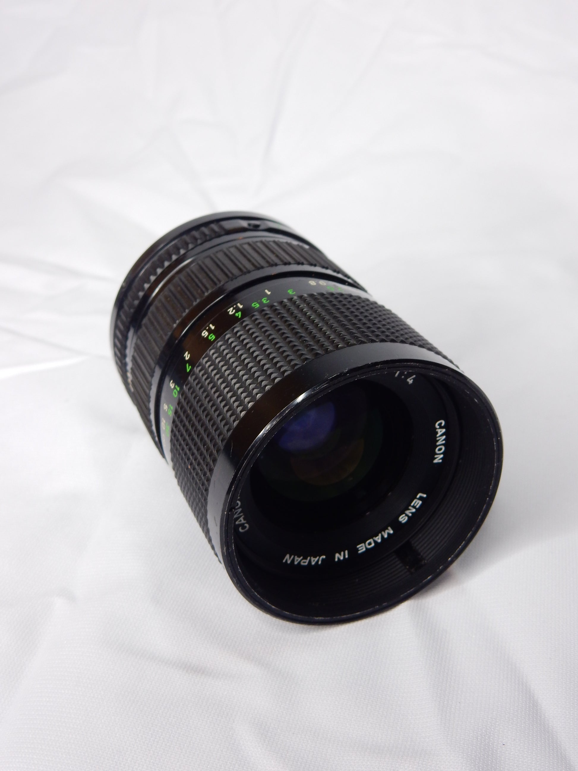 Canon FD 35-70mm f/4 Zoomobjektiv - Artikelbild von Fummel & Gedöns Secondhand-Store