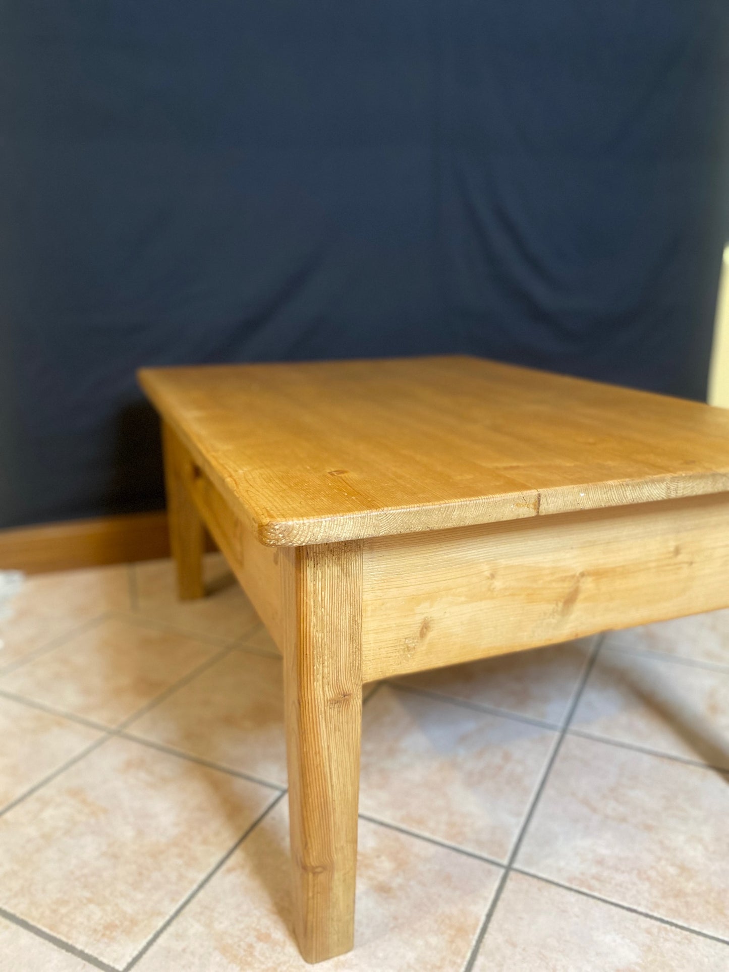 Vintage Landhausstil-Wohnzimmertisch aus Holz