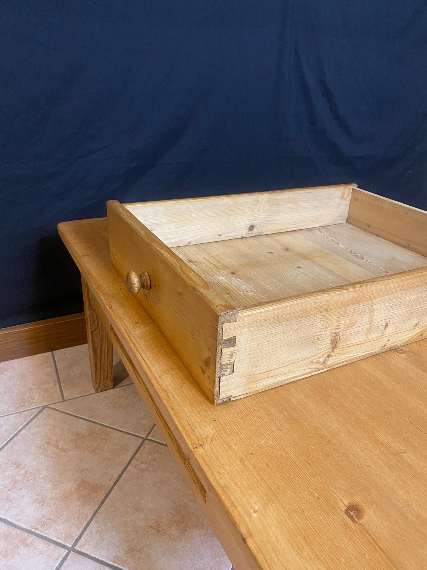 Vintage Landhausstil-Wohnzimmertisch aus Holz