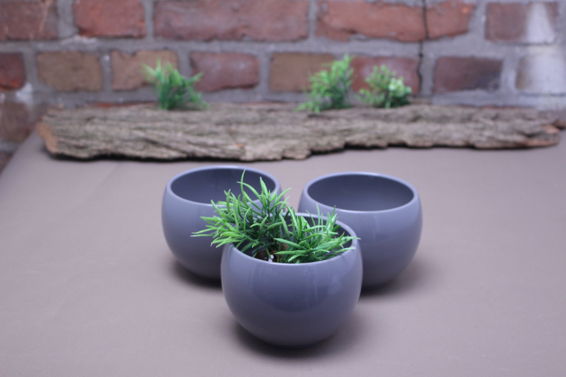 Blumenübertopf Keramik anthrazit - Artikelbild von Fummel & Gedöns Secondhand-Store