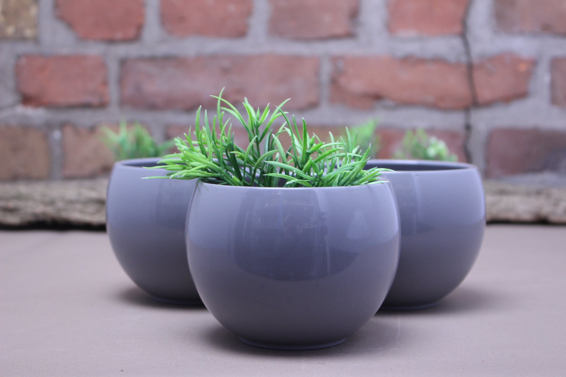 Blumenübertopf Keramik anthrazit - Artikelbild von Fummel & Gedöns Secondhand-Store