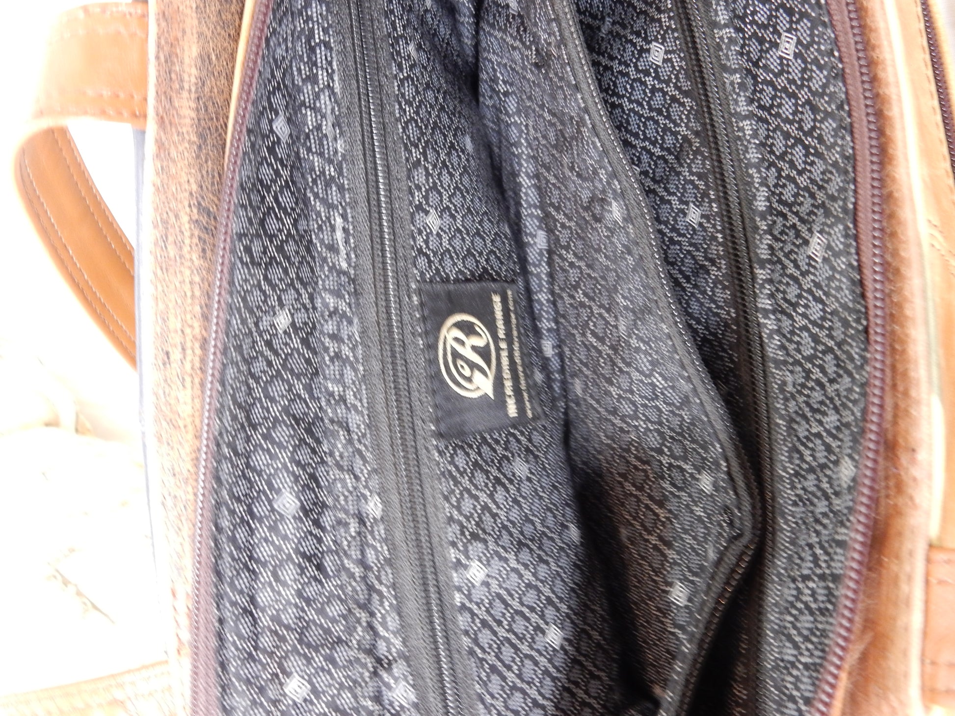 Handtasche "Incredible Range" - Artikelbild von Fummel & Gedöns Secondhand-Store