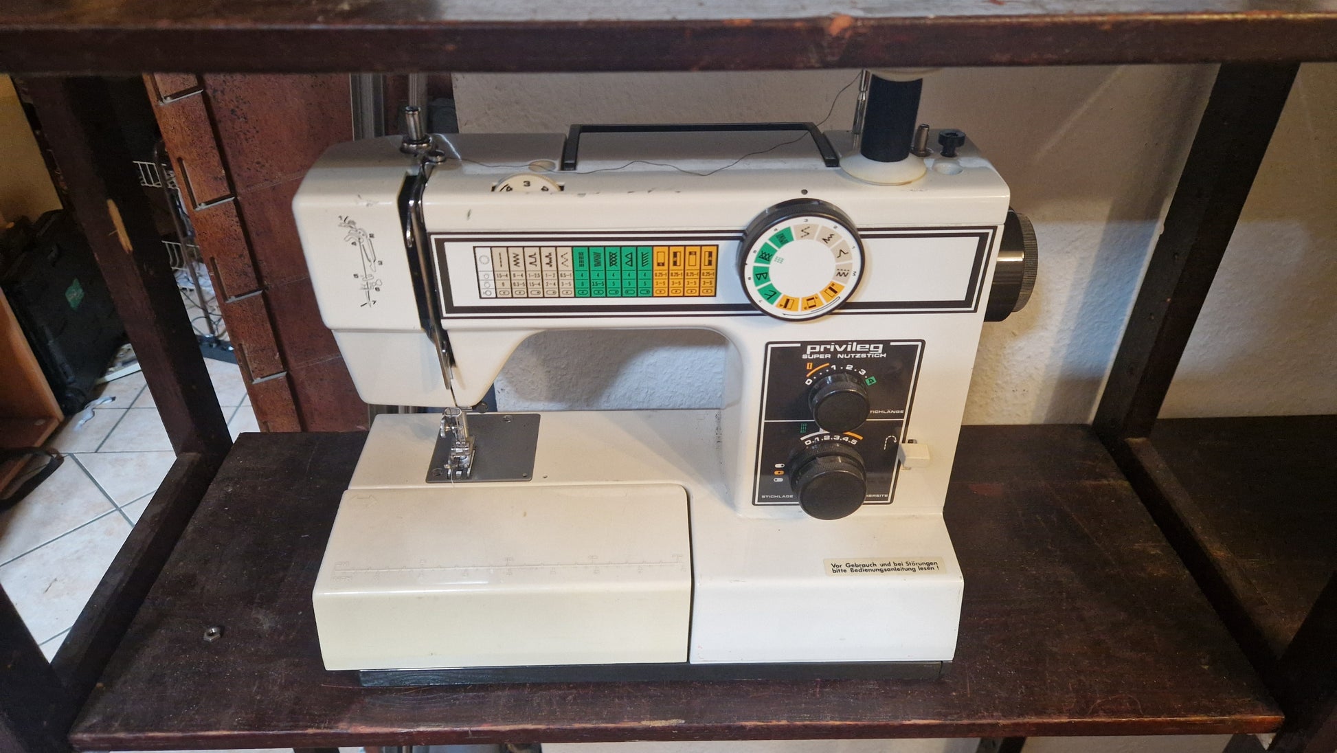 Privileg Nähmaschine - Super Nutzstich - Artikelbild von Fummel & Gedöns Secondhand-Store