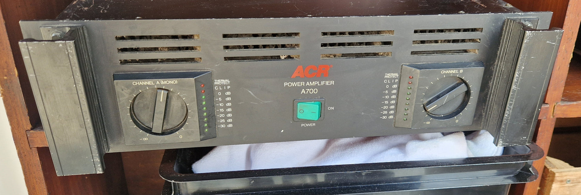 ACR A700 Endstufe - Stereo Power Amplifier - Artikelbild von Fummel & Gedöns Secondhand-Store