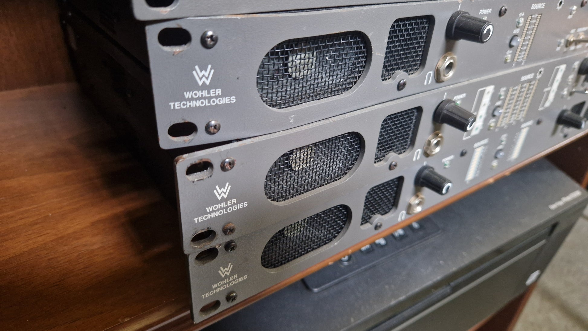 Wohler Audio-Monitoring-System – 6 professionelle Rackeinheiten - Artikelbild von Fummel & Gedöns Secondhand-Store