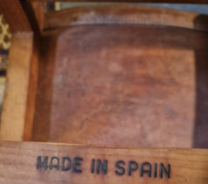 Spanischer Mid-Century Lederstuhl mit Nieten