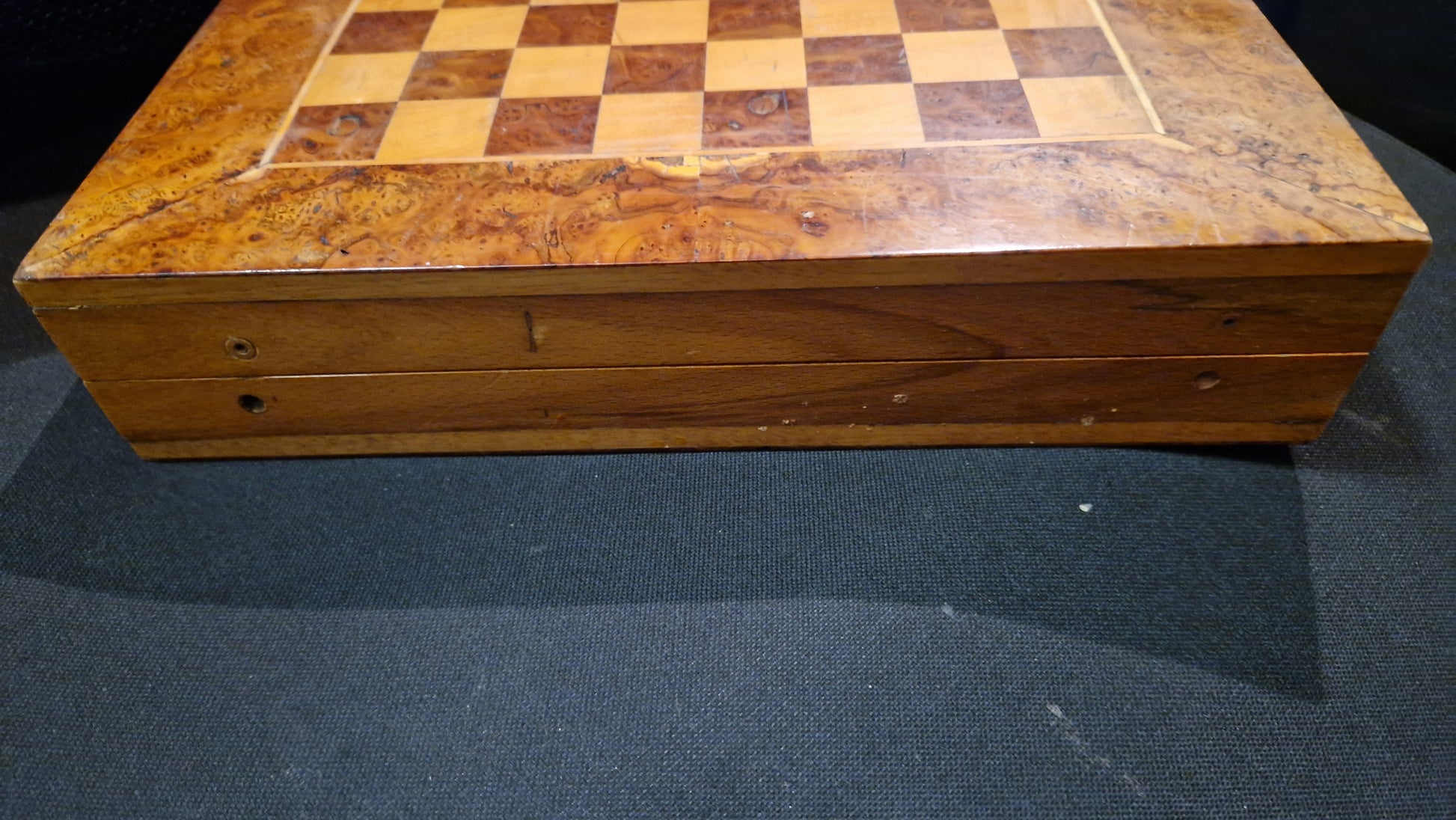 Vintage Schachspiel - Nussbaum-Klappschatulle - Artikelbild von Fummel & Gedöns Secondhand-Store