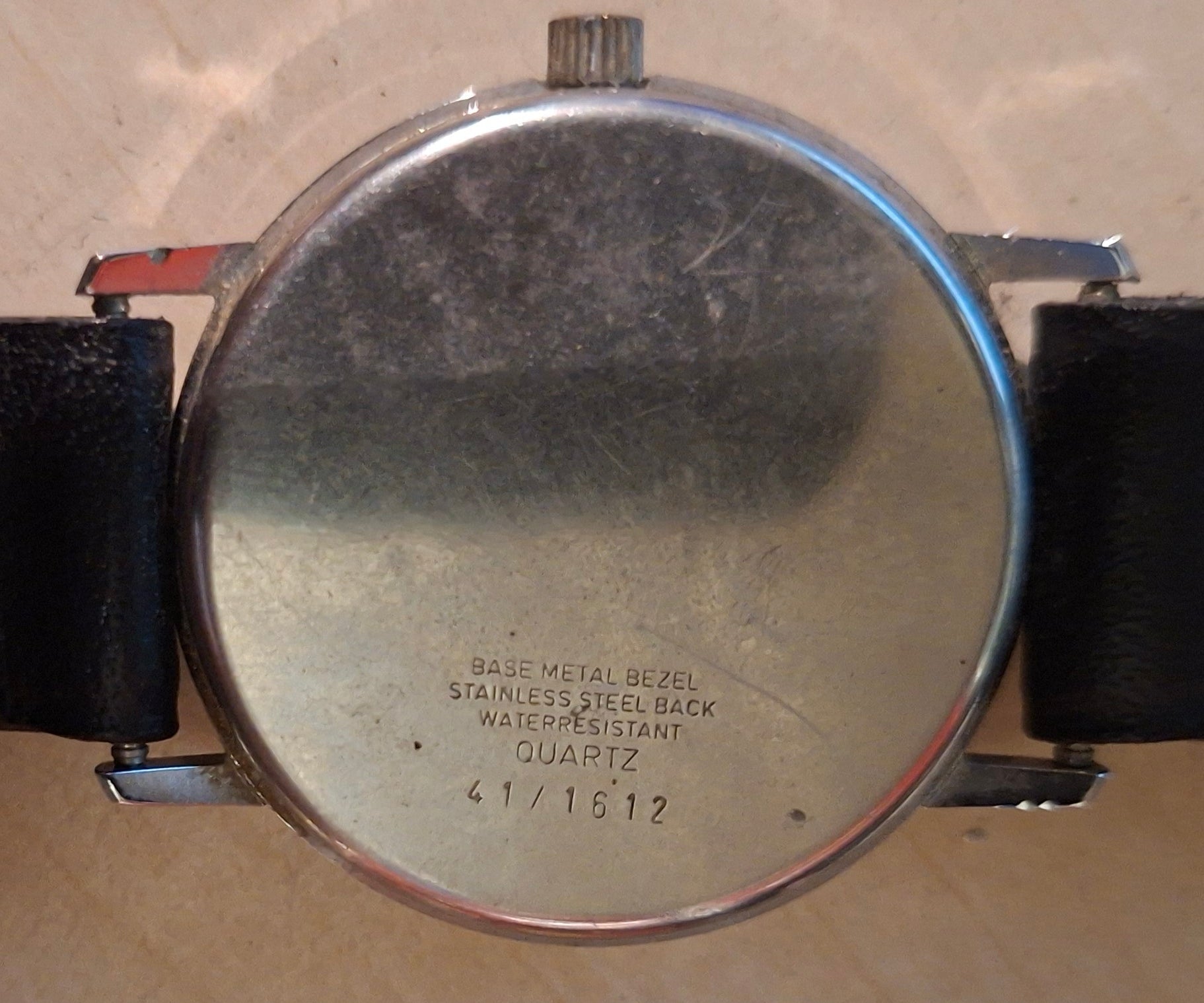 Junghans Compact Vintage Quarz-Armbanduhr - Artikelbild von Fummel & Gedöns Secondhand-Store