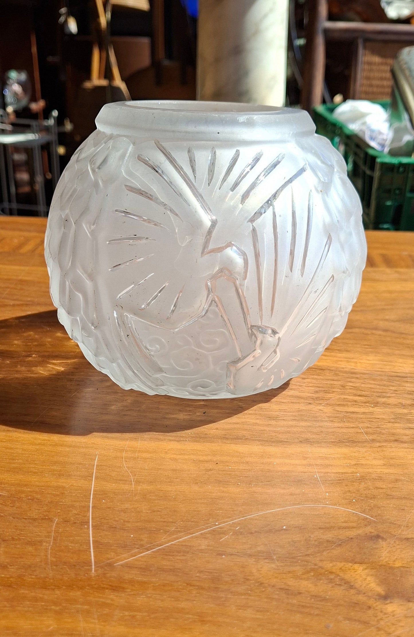 Muller Frères Lunéville Art-Déco Glasvase mit Vogelrelief – Frankreich, ca. 1925