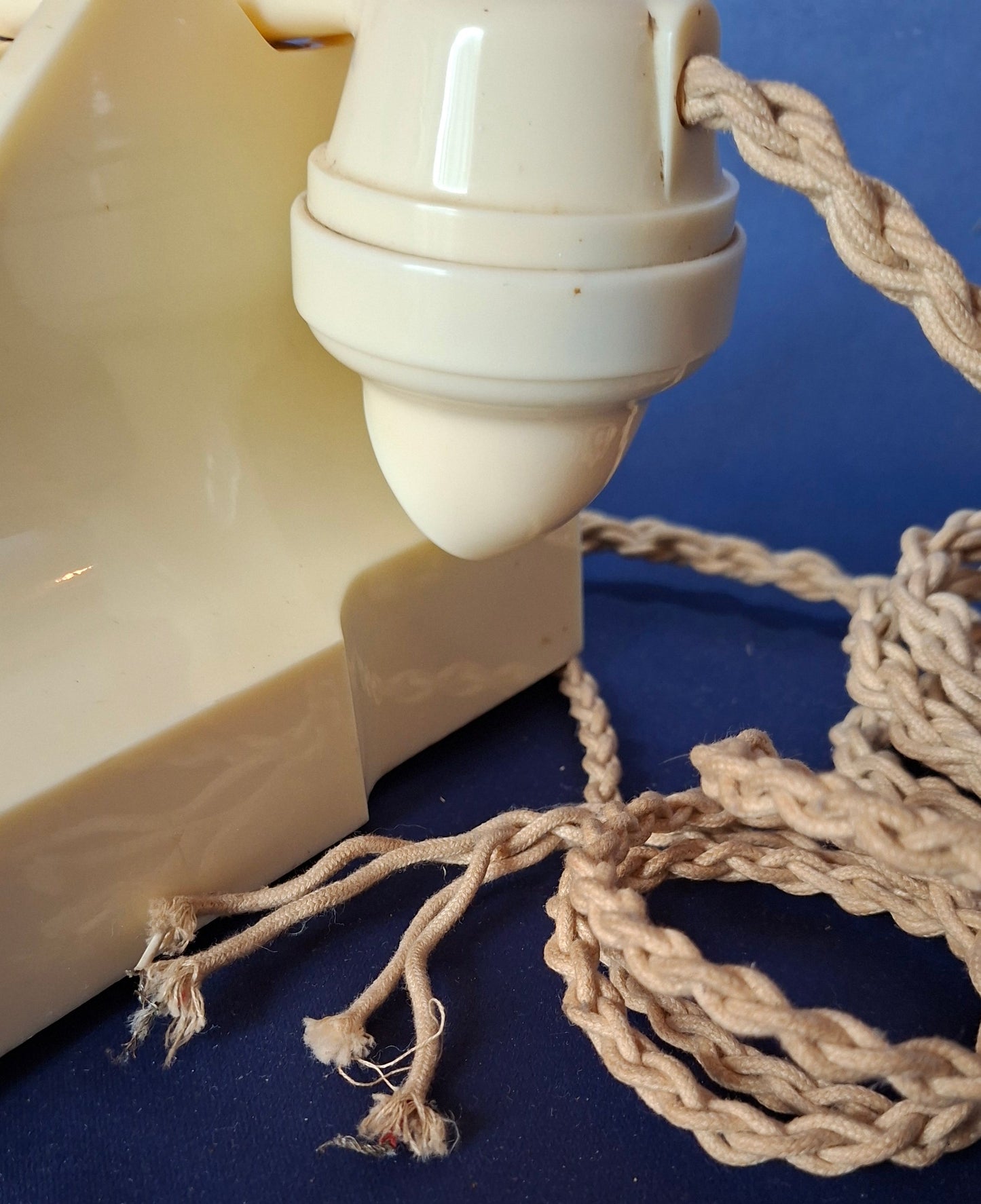 GPO Telephone No. 328L – Ivory – England 1961 – Bell On/Off Wählscheibentelefon