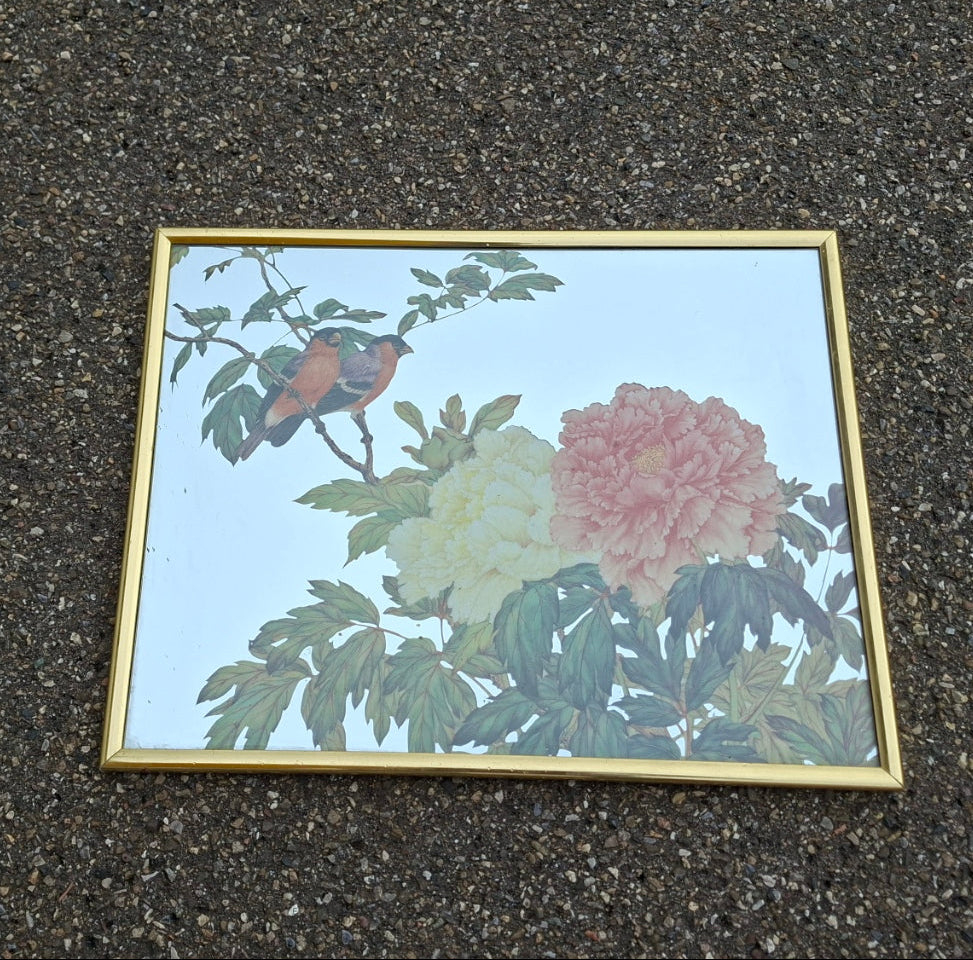 Chinoiserie Art-Déco Wandspiegel mit Dompfaffen und Pfingstrosen – 35 × 28 cm
