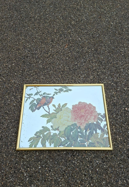 Chinoiserie Art-Déco Wandspiegel mit Dompfaffen und Pfingstrosen – 35 × 28 cm