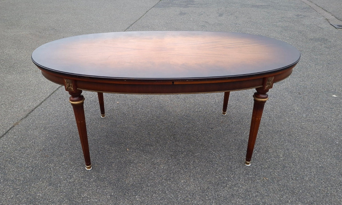 Ovaler Esstisch im Louis-XVI-Stil – ausziehbar 180–270 cm - Mahagoni - Artikelbild von Fummel & Gedöns Secondhand-Store