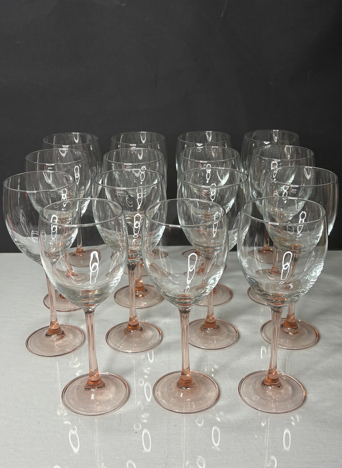 15er Set Weingläser mit roséfarbenem Stiel – Produktfoto 1