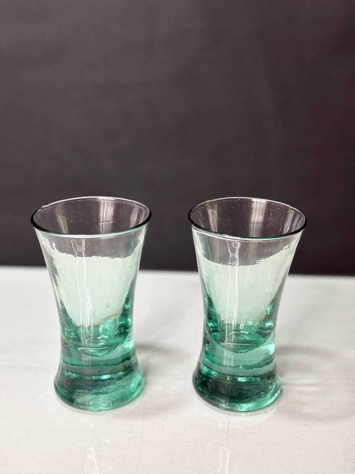2er Set Vintage Trinkgläser mit türkisgrünem Glasboden