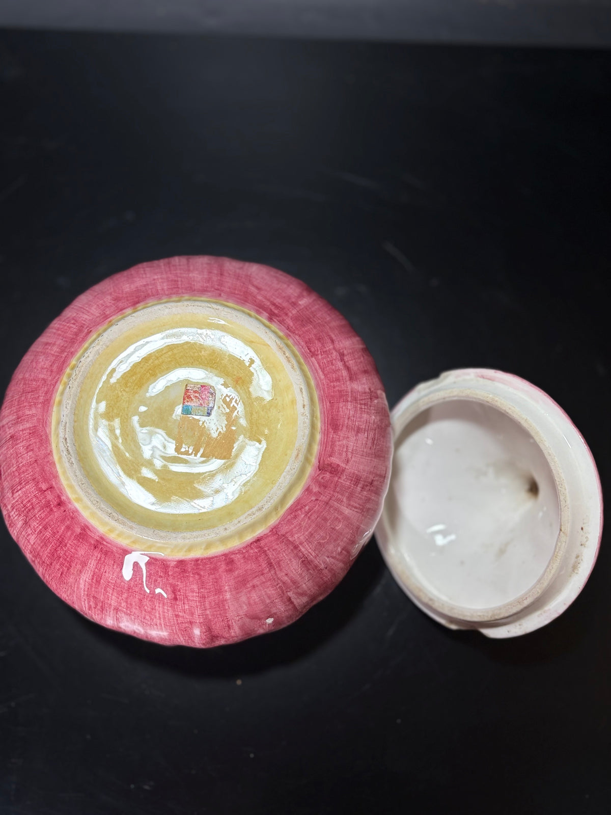 Zwiebelschale aus Keramik mit Deckel – Italien, 2. Hälfte 20. Jahrhundert