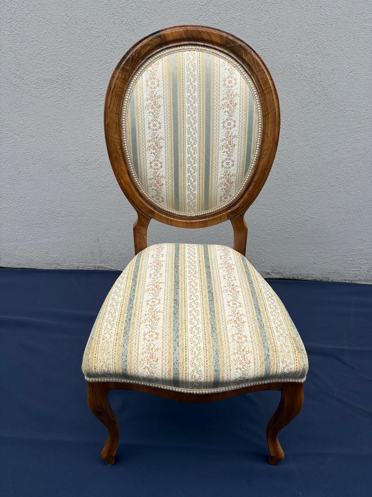 3 antike Mahagoni-Polsterstühle – Louis-Philippe / Neorokoko, 19. Jahrhundert - Artikelbild von Fummel & Gedöns Secondhand-Store