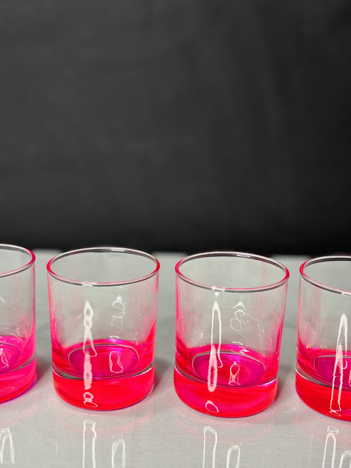 18 fluoreszierende pinke Vintage-Trinkgläser – Produktfoto 4