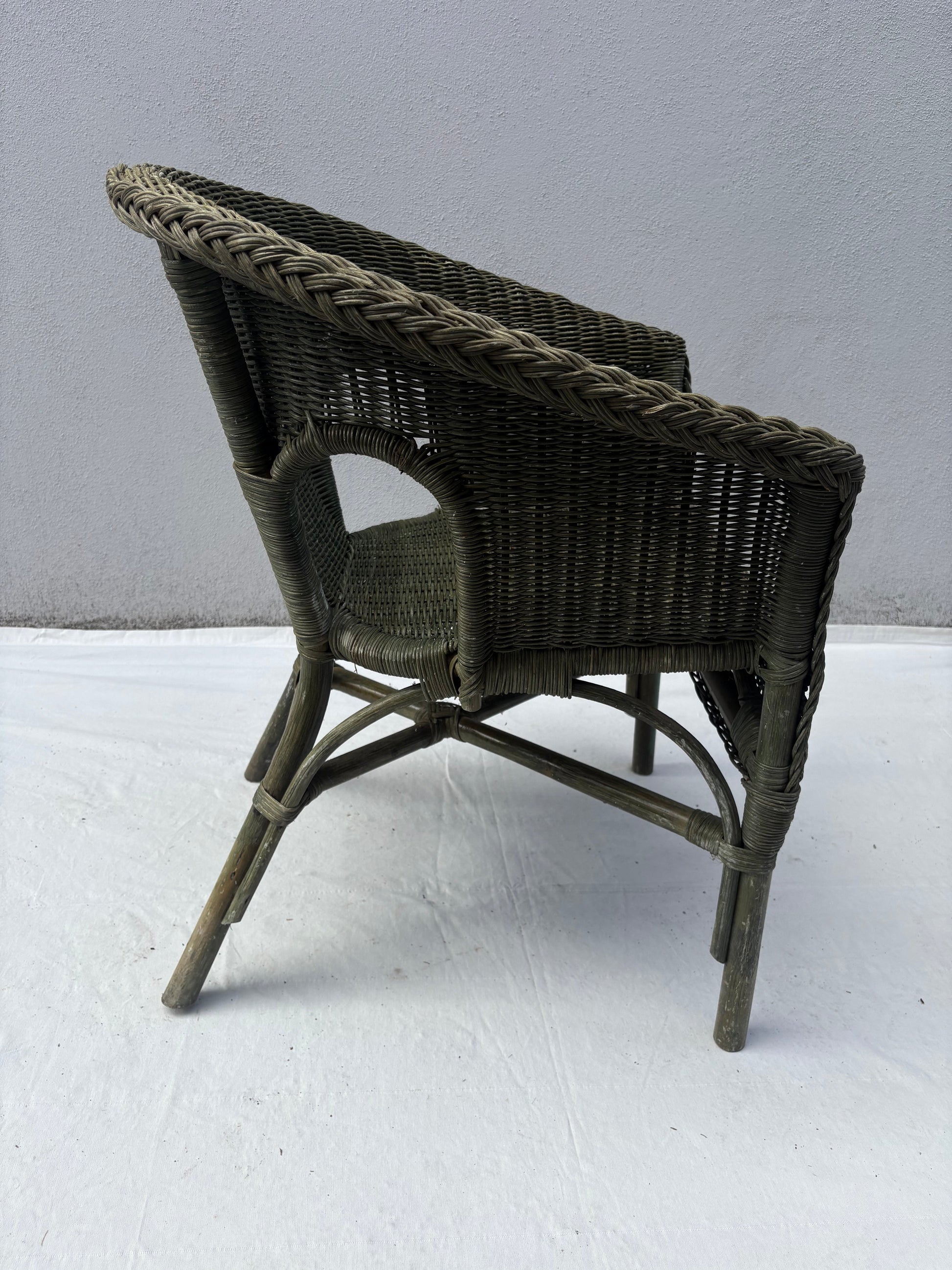Vintage 8er Set Korbsessel in Olivgrau – rundes Flechtwerk - Artikelbild von Fummel & Gedöns Secondhand-Store