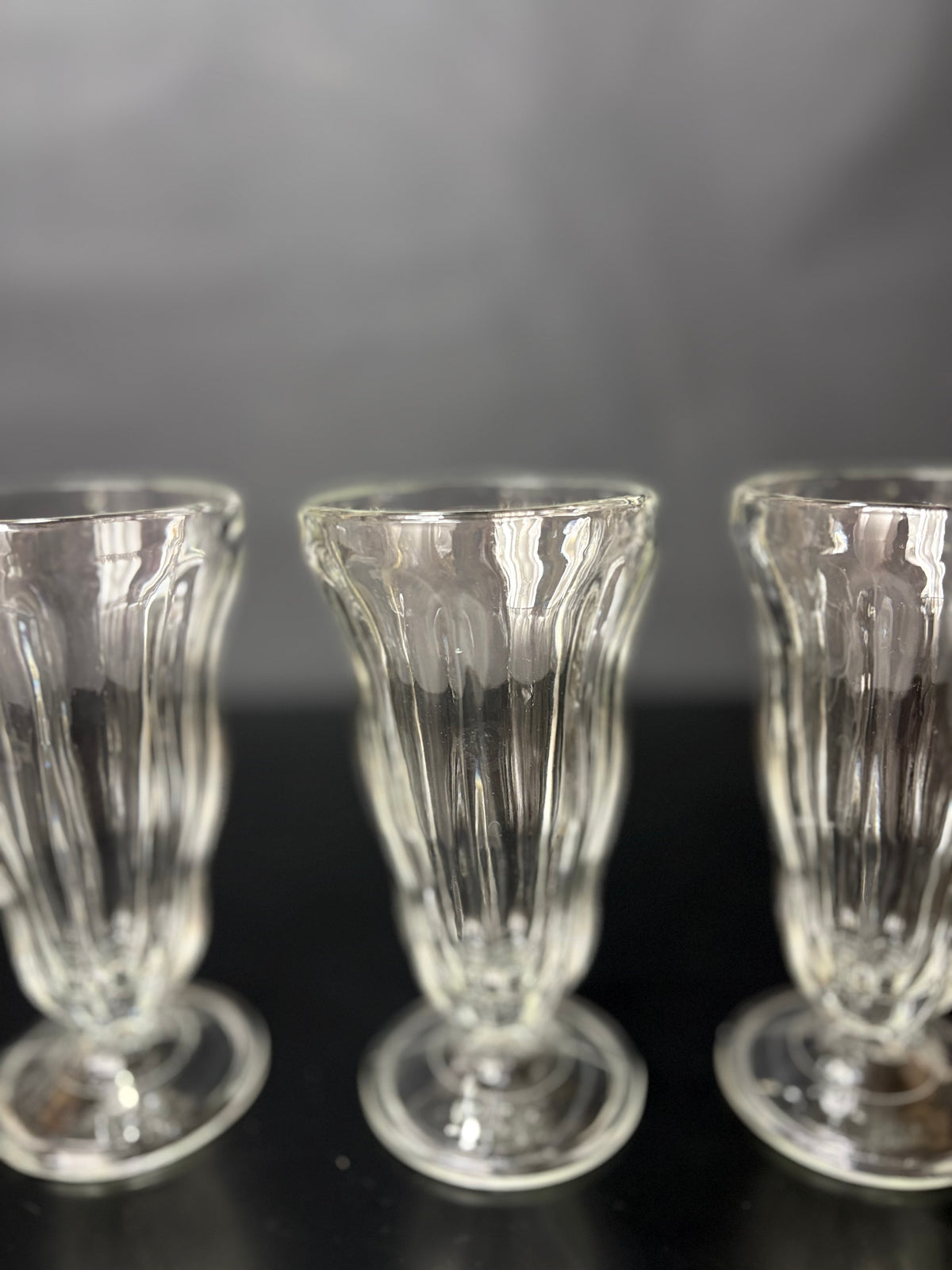 Anchor Hocking Parfaitglas mit gerippter Wandung, glattem Rand und rundem Standfuß