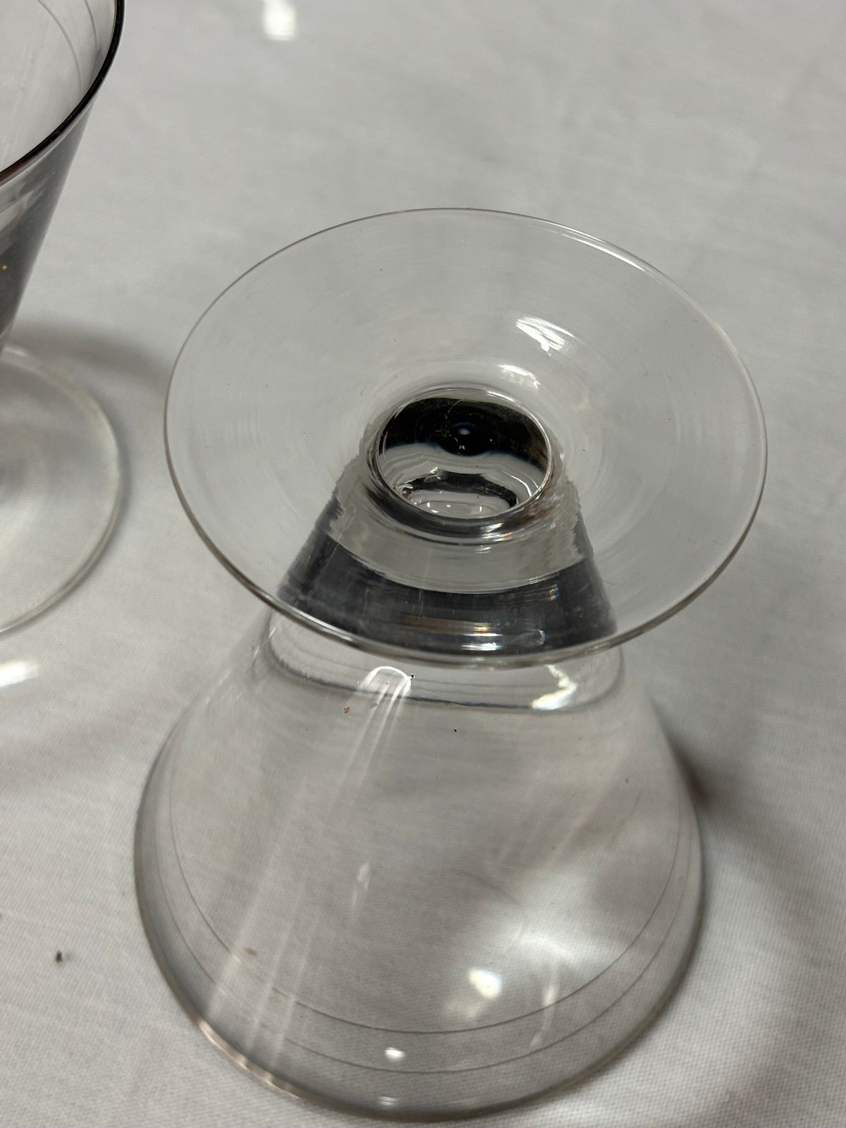 5er Set Vintage Cocktail-Gläser mit Silberrand & Liniendekor, 1940er–1960er – Produktfoto 5