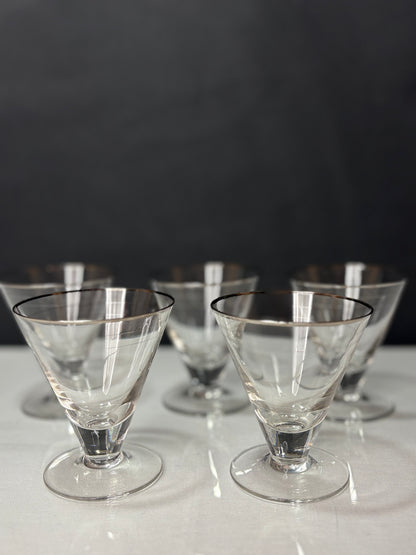 5er Set Vintage Cocktail-Gläser mit Silberrand & Liniendekor, 1940er–1960er – Produktfoto 1