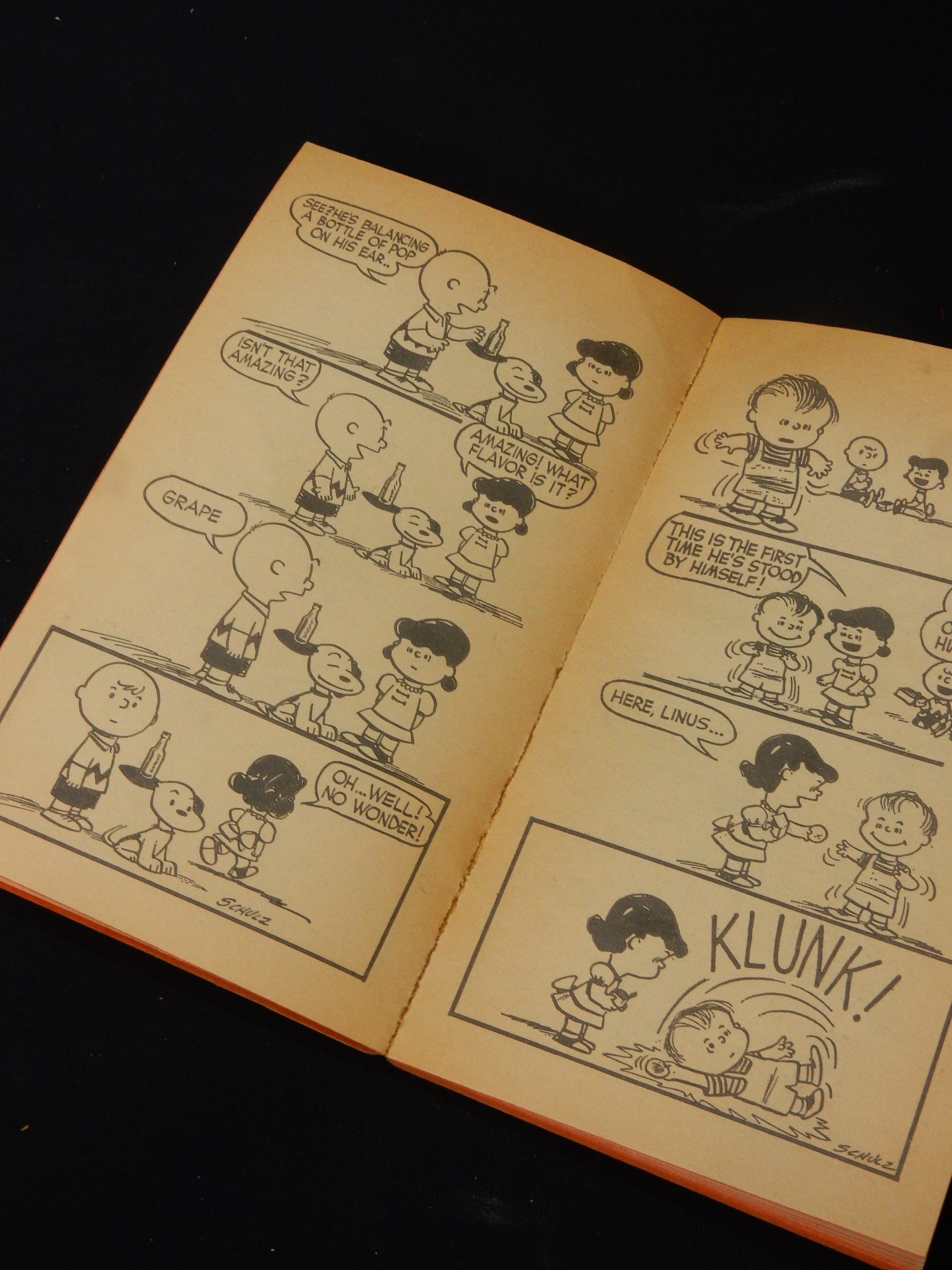 Buch &quot;The Wonderful World Of Peanuts - Selected Cartoons From MORE PEANUTS Vol.1&quot; - Artikelbild von Fummel & Gedöns Secondhand-Store