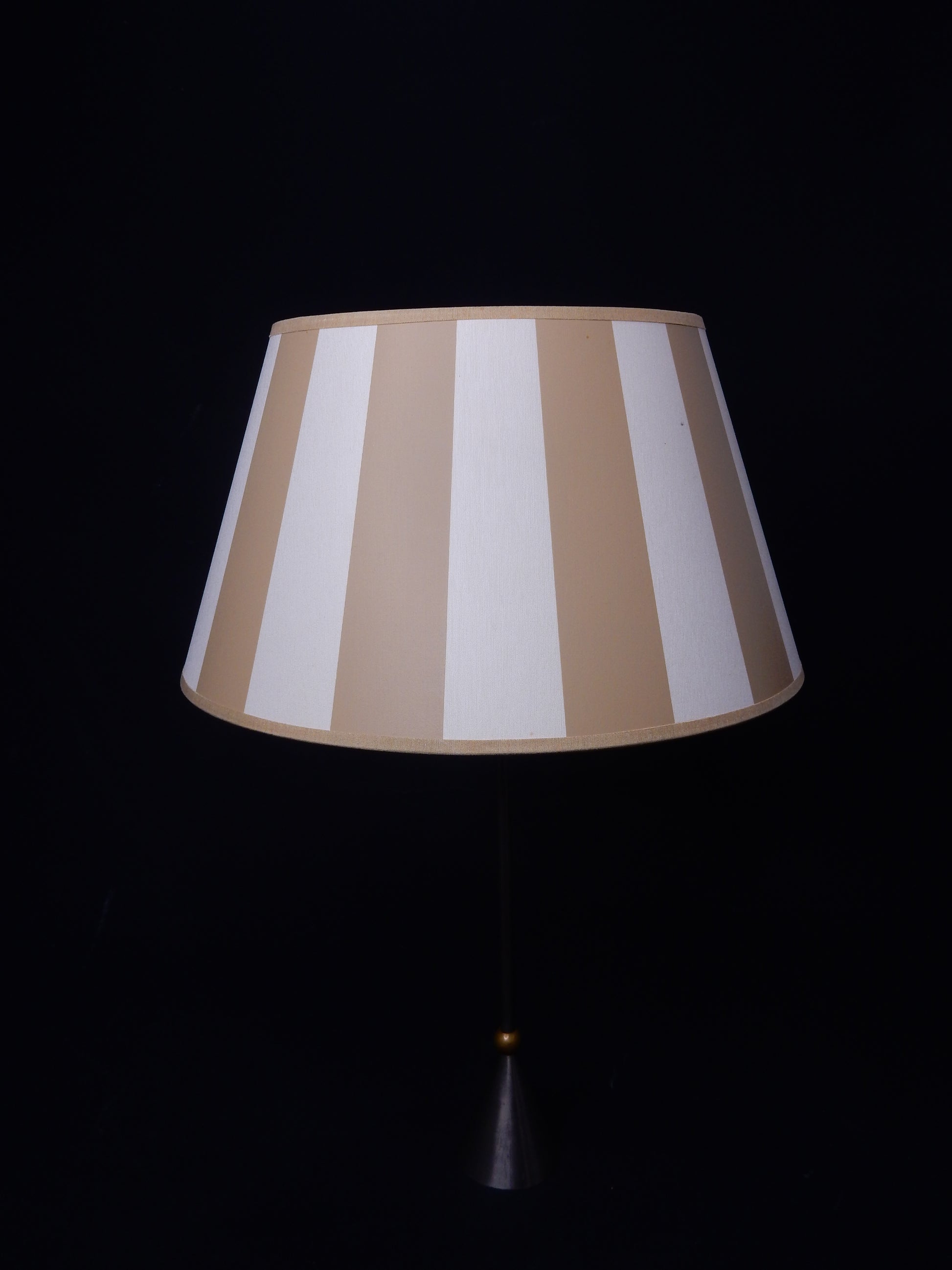 Lampenschirm rund für Tischlampe - E27 - gestreift - beige/weiß - Artikelbild von Fummel & Gedöns Secondhand-Store