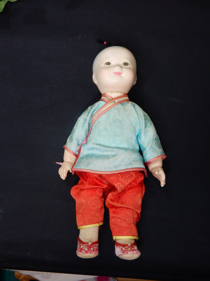 Antike asiatische Puppe (ca. 1930–1950)