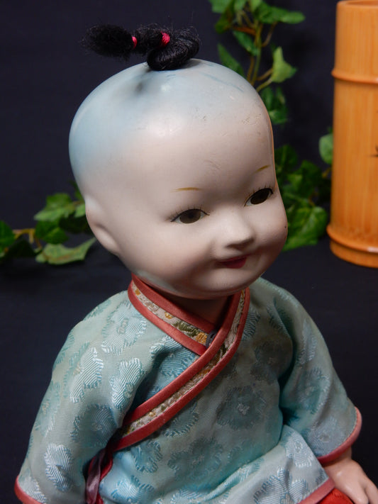 Antike asiatische Puppe (ca. 1930–1950)