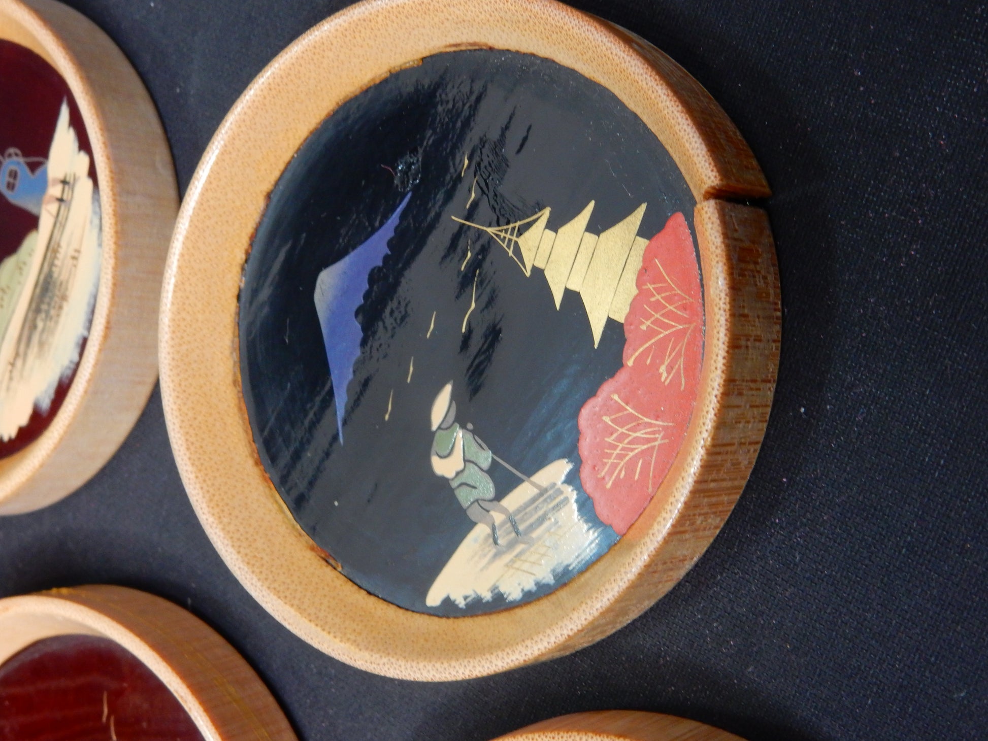 Japanisches Untersetzer-Set (6-teilig) - mit Bambusdose - Artikelbild von Fummel & Gedöns Secondhand-Store