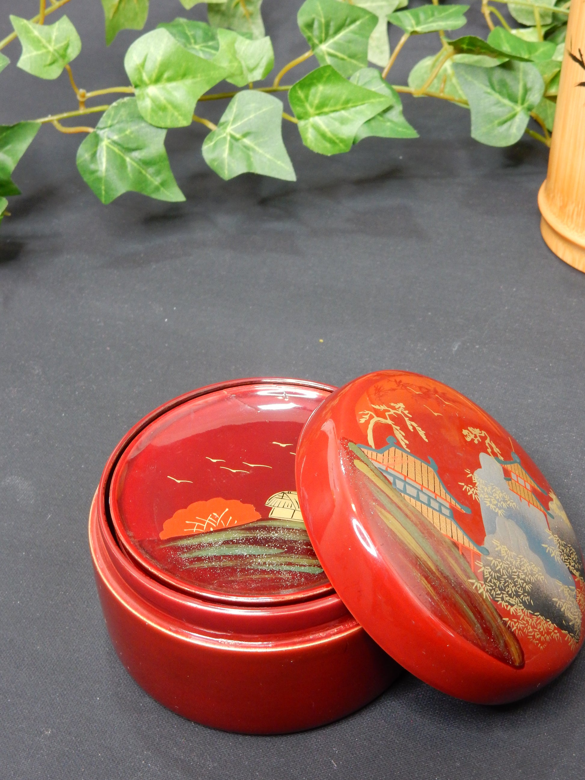 Japanisches Untersetzer-Set (6-teilig) - rot - Artikelbild von Fummel & Gedöns Secondhand-Store