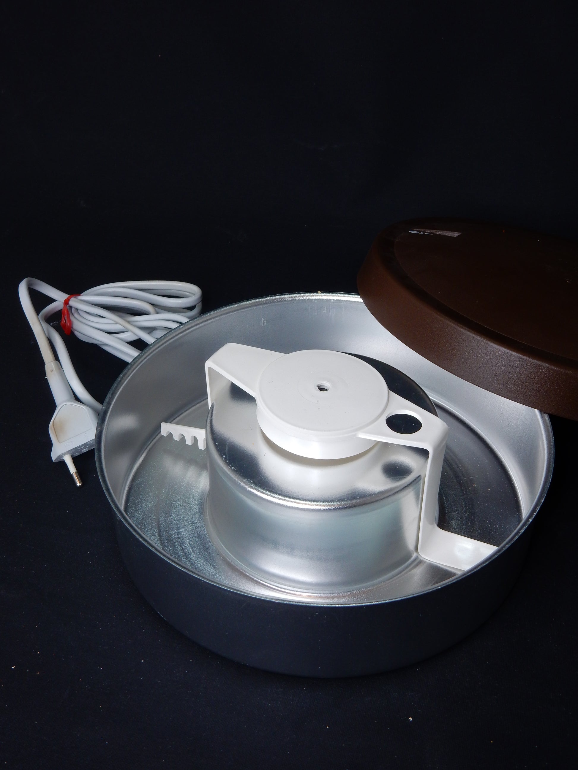 Girmi Sorbetière GL 11 – Eismaschine - Artikelbild von Fummel & Gedöns Secondhand-Store