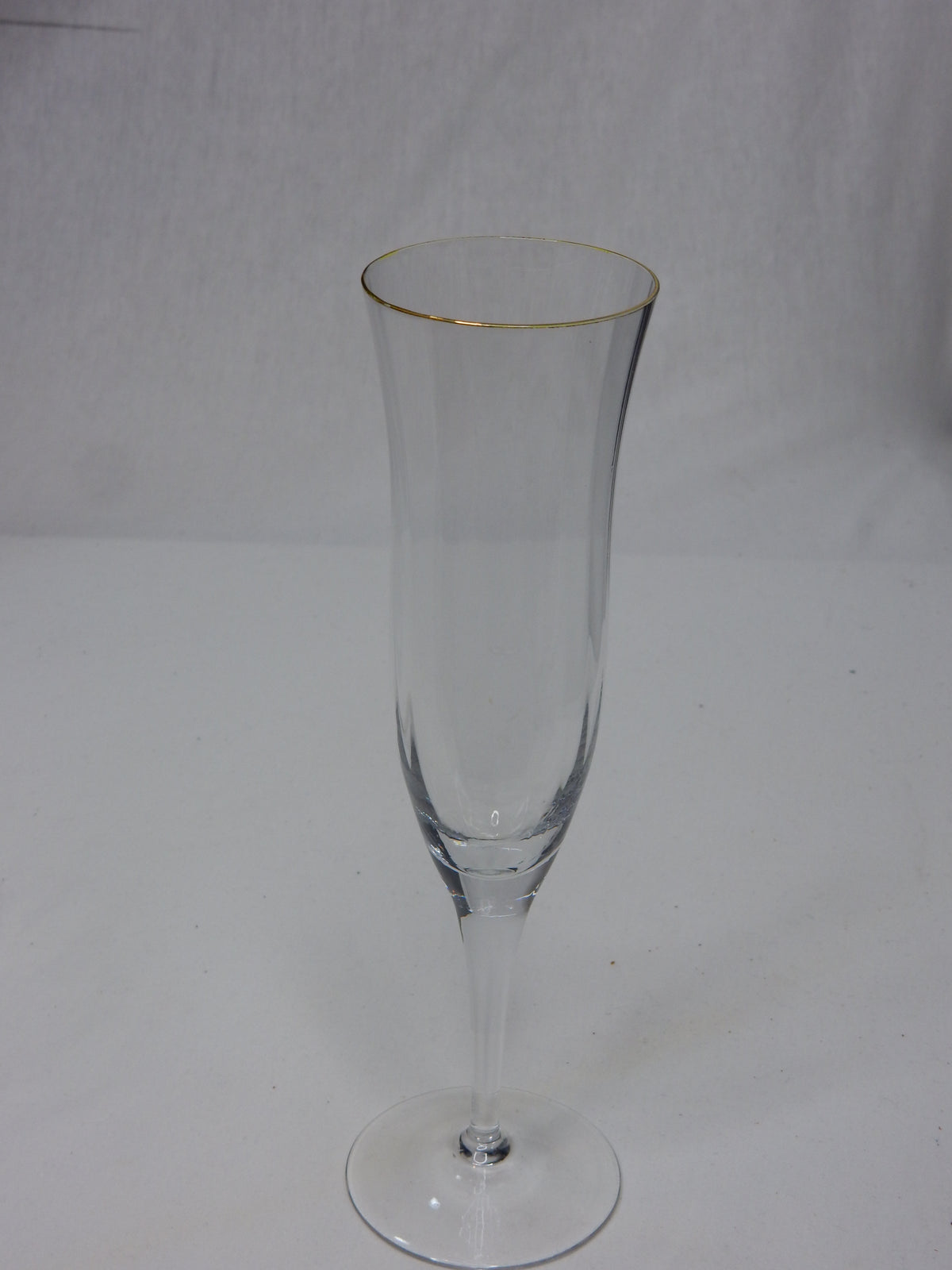 Sektglas geriffelt mit Goldrand – Fummel & Gedöns Secondhand-Store