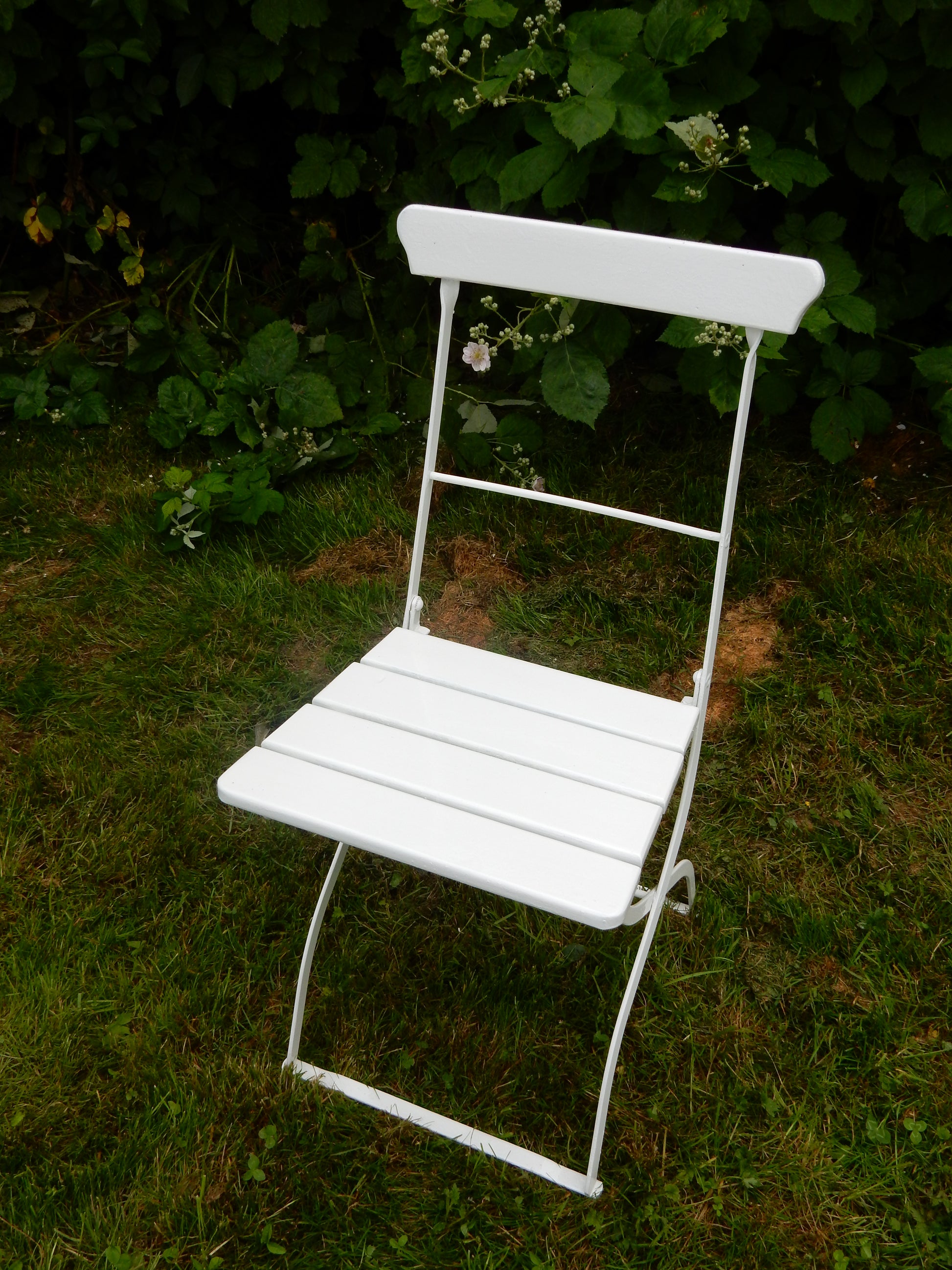 Originale französische Bistrostühle – restauriertes 6er-Set - Artikelbild von Fummel & Gedöns Secondhand-Store